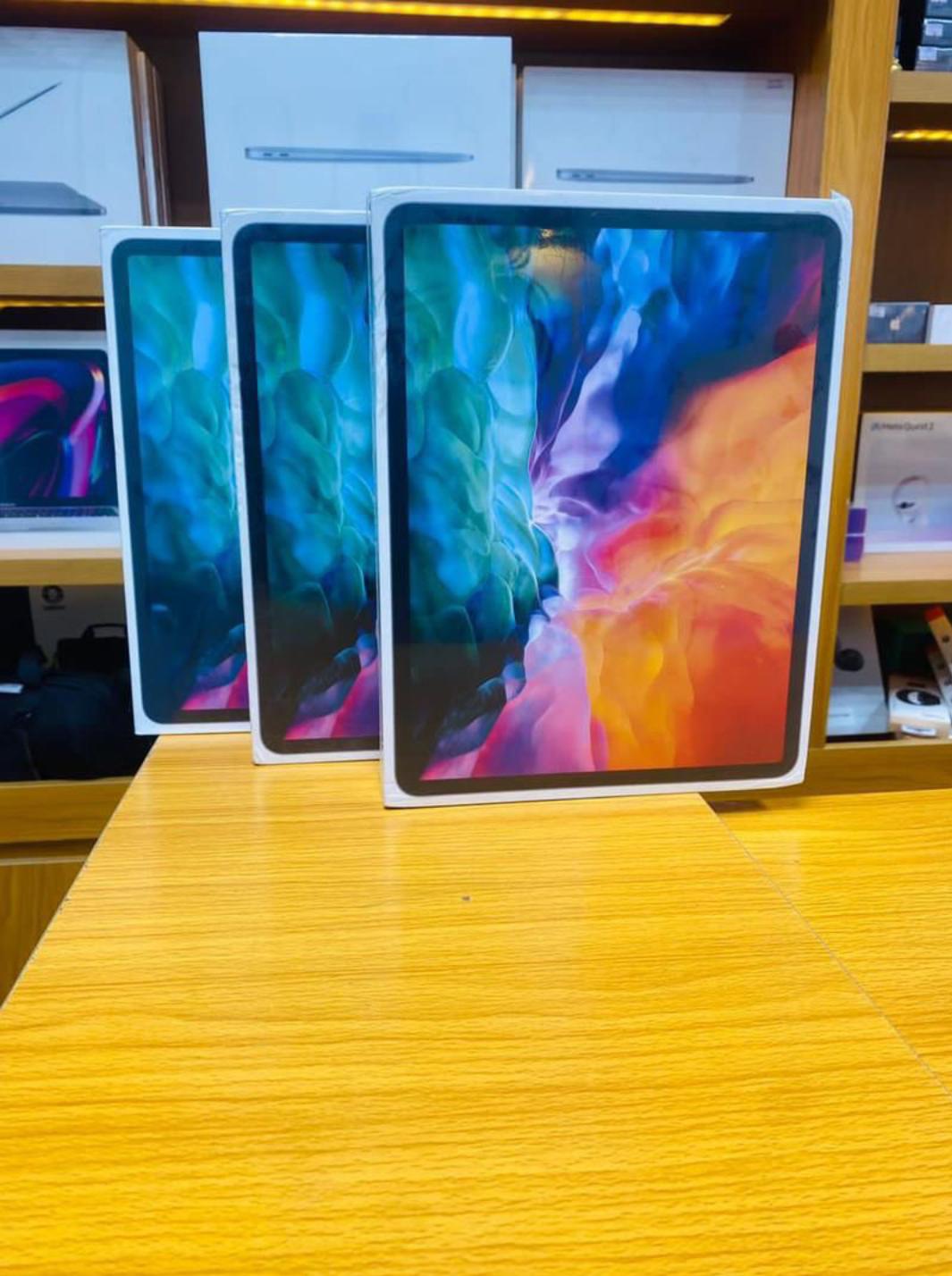 iPad Pro 12.9" (M2 Chip)